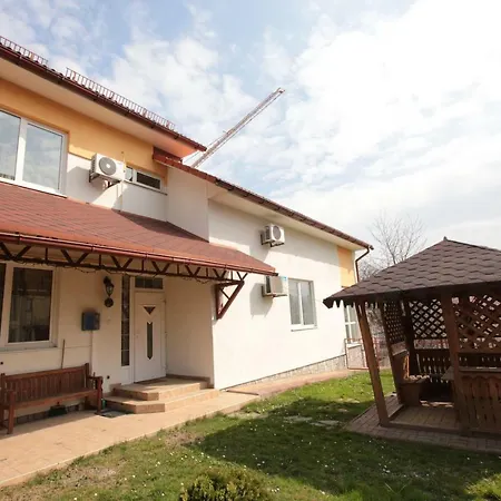 в центрі трускавця 3*