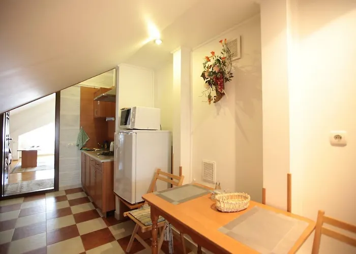 в центрі трускавця Affittacamere 3*